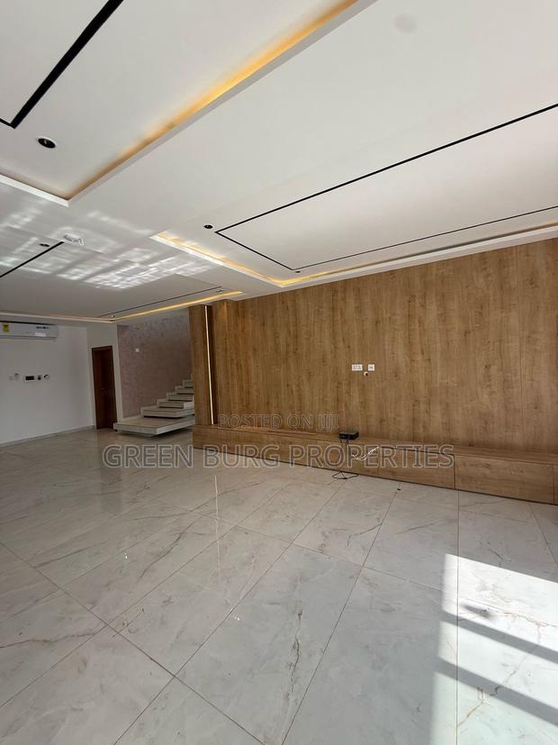 4bdrm House in Lake Side Estate for sale photo 10