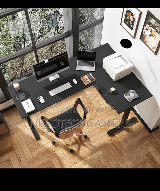 Flexispot L-shaped Standing Desk (E2l) · Photo 4