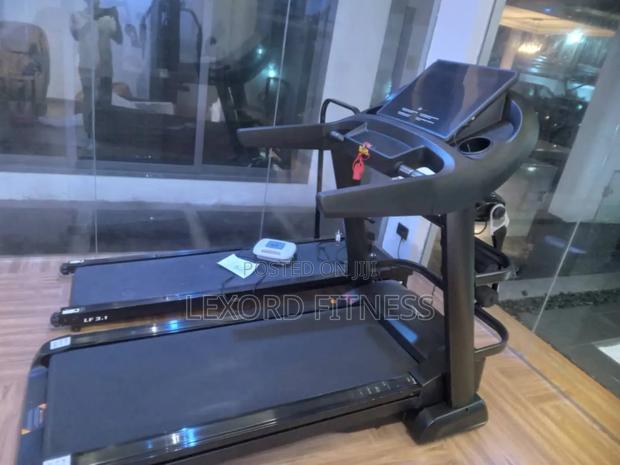 Treadmill 5hp 150kg · Photo 3