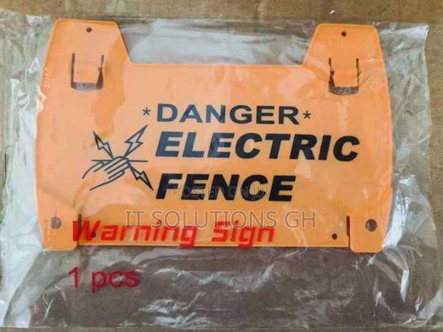 Electric Fence Warning Sign · Photo 4