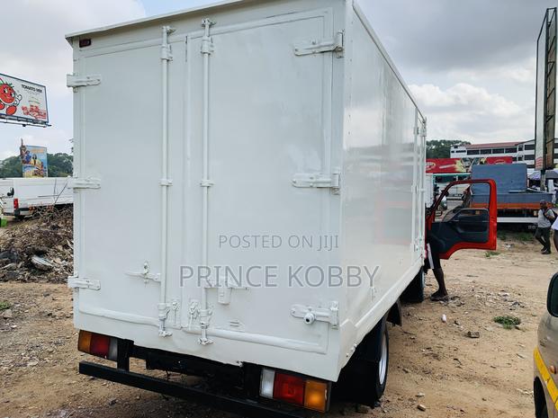 Hyundai Mighty 2 Container photo 7