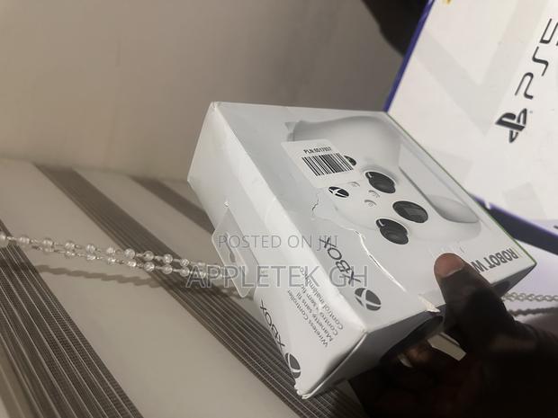 Xbox Series Controller photo 2