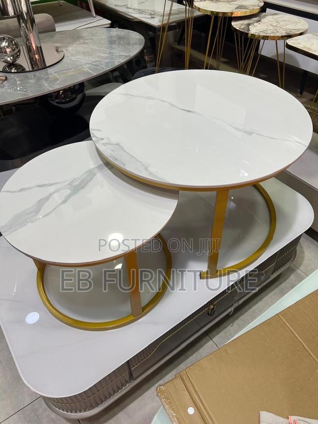 Mable Round Center Table · Photo 2