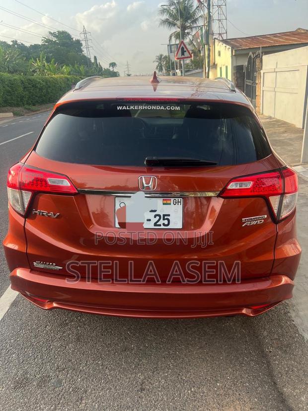 Honda HR-V Touring AWD 2019 Brown
