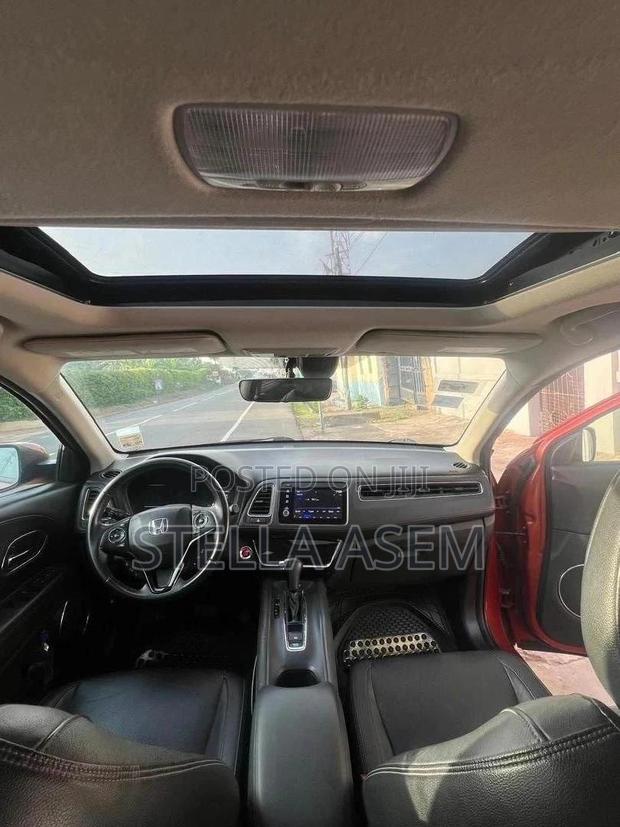 Honda HR-V Touring AWD 2019 Brown