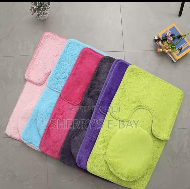Washroom Rugs · Photo 4