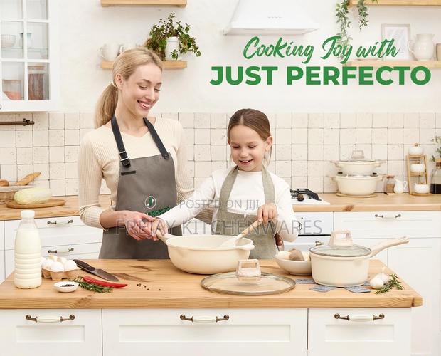Just Perfecto Cookware Set photo 3