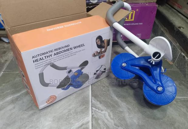 Rebound Abdominal Wheel Roller · Photo 2