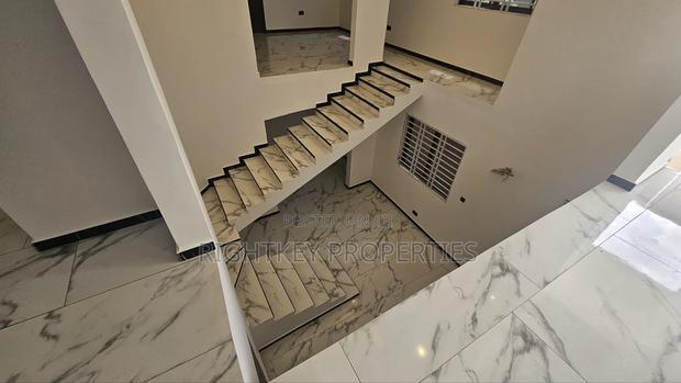 5bdrm Duplex in Rightkey, Kumasi Metropolitan for sale · Photo 4