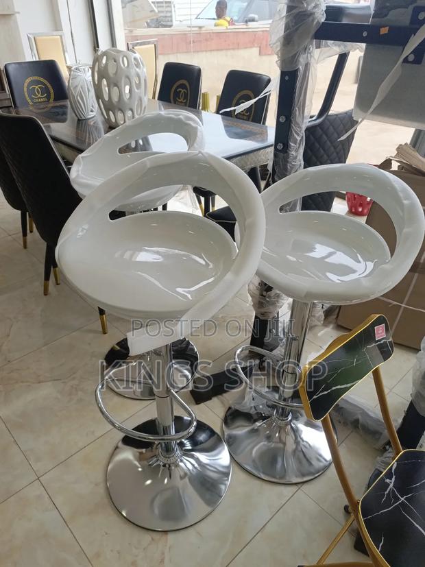 Adjustable Counter Chairs · Photo 3