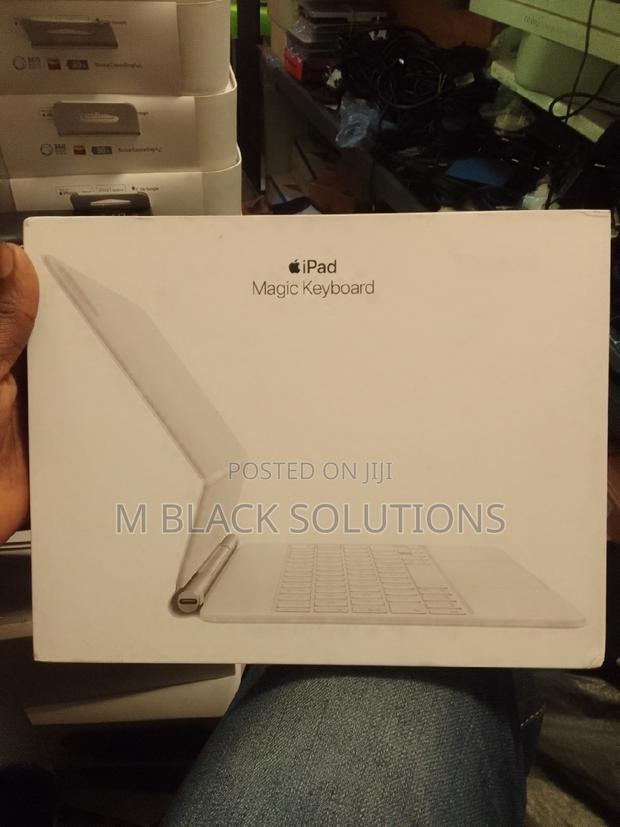 Magic Keyboard for iPad Pro 11inch 4th Generation · Photo 3
