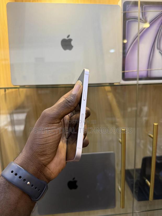 New Apple iPhone 13 128 GB Pink photo 4