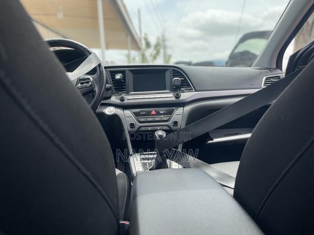 Hyundai Elantra SE 2018 Blue