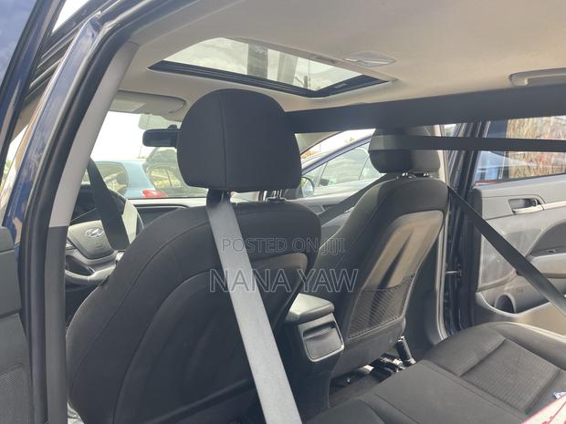 Hyundai Elantra SE 2018 Blue