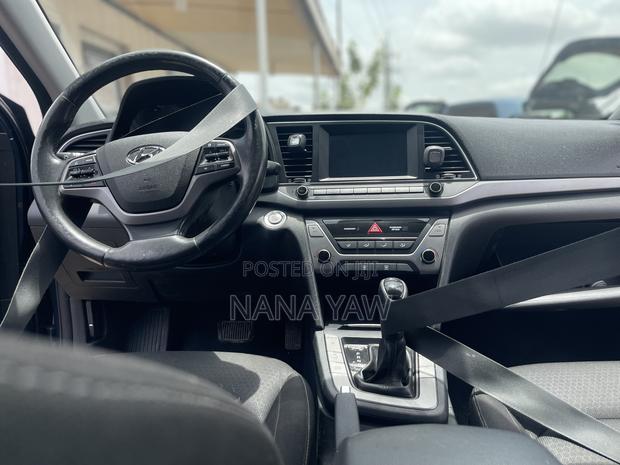 Hyundai Elantra SE 2018 Blue