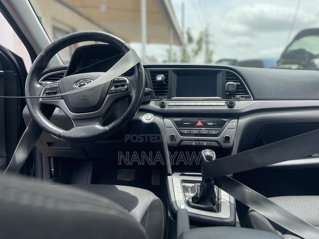 Hyundai Elantra SE 2018 Blue