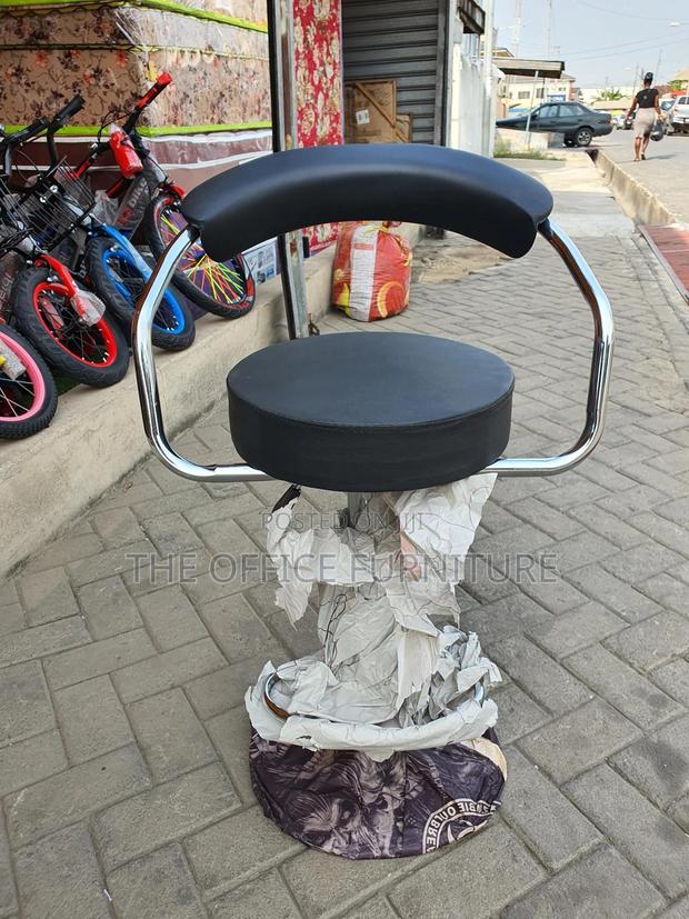 Bar Black Leather Chair · Photo 2