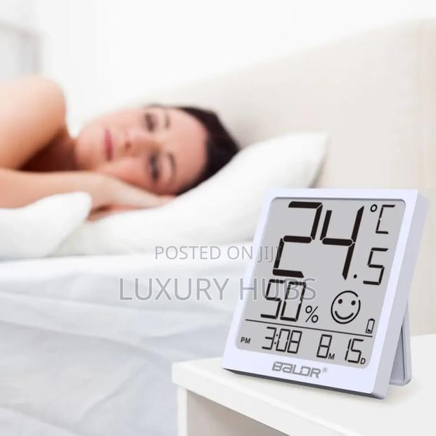Digital Thermometer Indoor Calendar · Photo 3