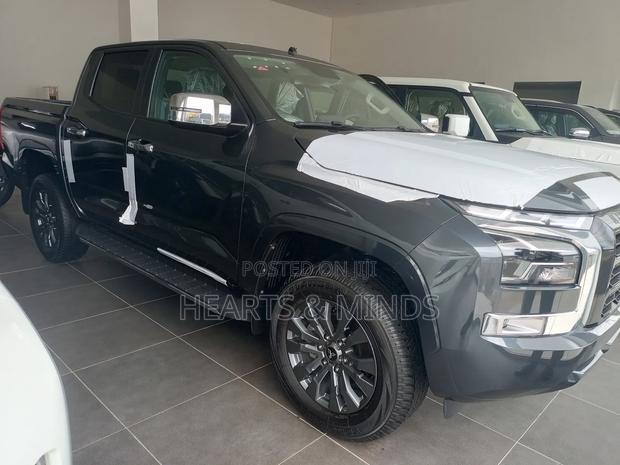 New Mitsubishi L200 2024 Gray photo 4