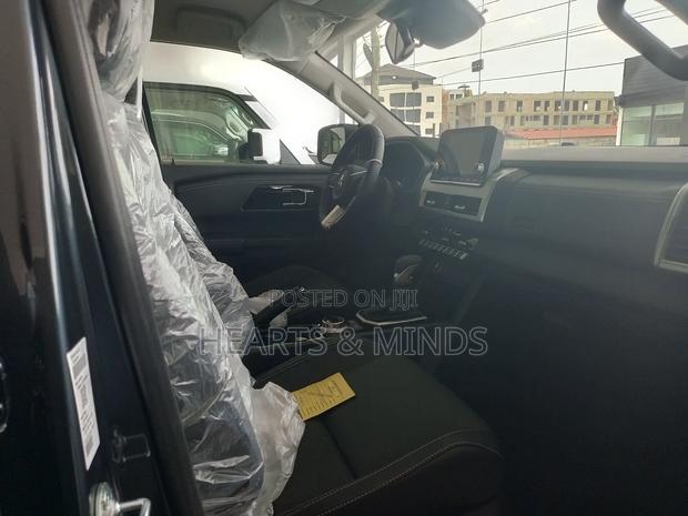 New Mitsubishi L200 2024 Gray photo 5