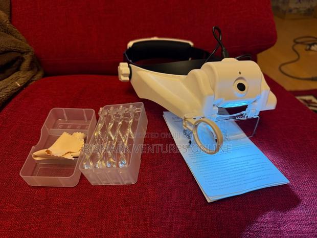 Lighted Magnifying Glasses