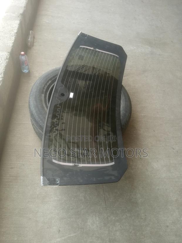 Honda Crv 2023 Back Glass Tinted photo 3