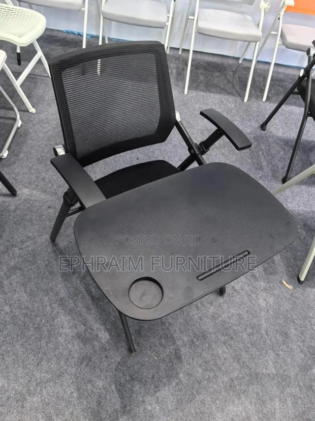 Study Chair With Oval Pad