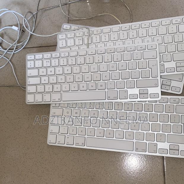 Apple Compact Usb Wired Keyboard (Small Size) Model A1242