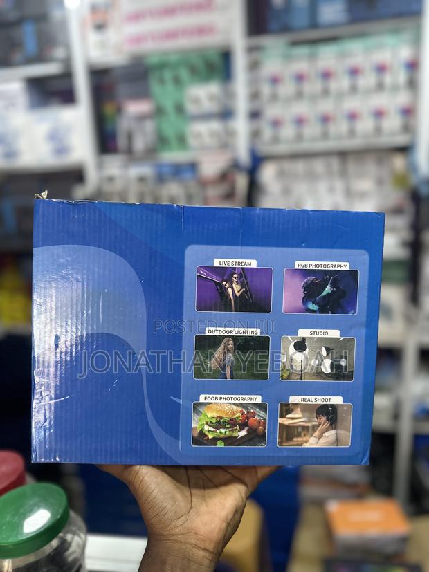 Portable Led Camera Light With Stand · Photo 4