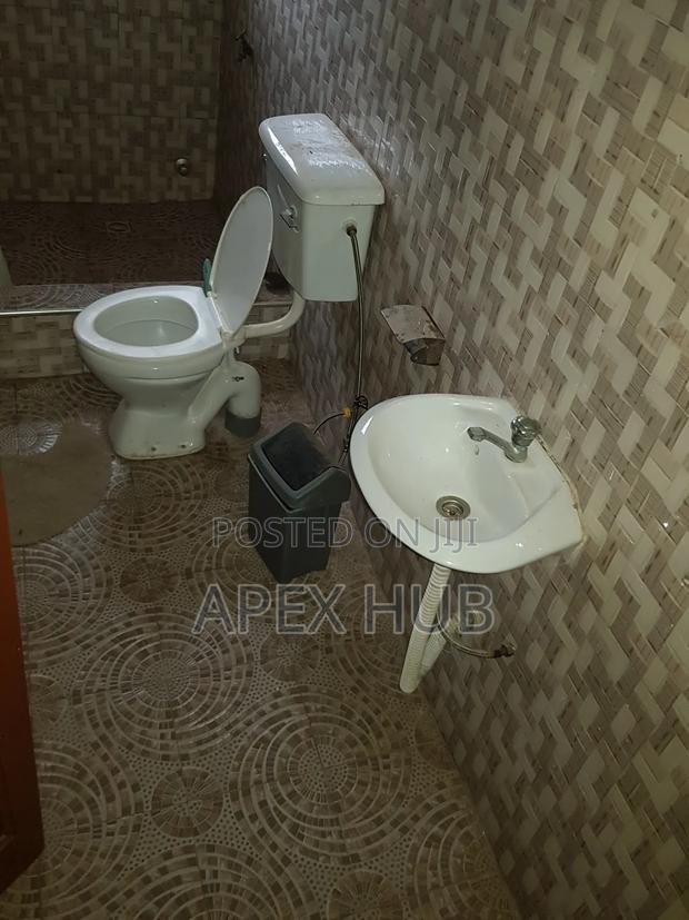 A Neat Gated Chamber Hall Selcon Cool Price · Photo 2