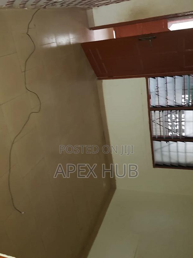 A Neat Gated Chamber Hall Selcon Cool Price · Photo 4