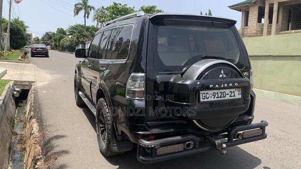 Mitsubishi Pajero 3.2 DI-D Automatic 2007 Black
