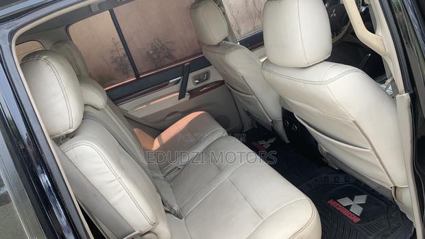 Mitsubishi Pajero 3.2 DI-D Automatic 2007 Black