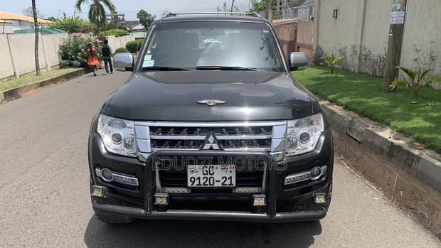 Mitsubishi Pajero 3.2 DI-D Automatic 2007 Black