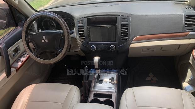 Mitsubishi Pajero 3.2 DI-D Automatic 2007 Black