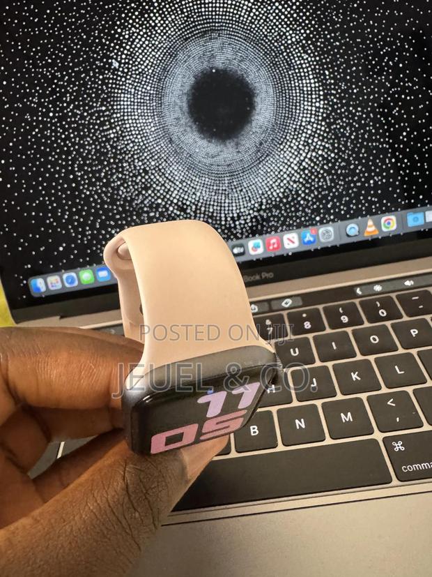 Apple Watch Se 1st Gen 40mm photo 5