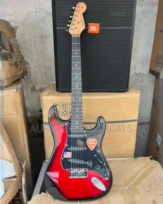 Fender Lead Guitar · Photo 2