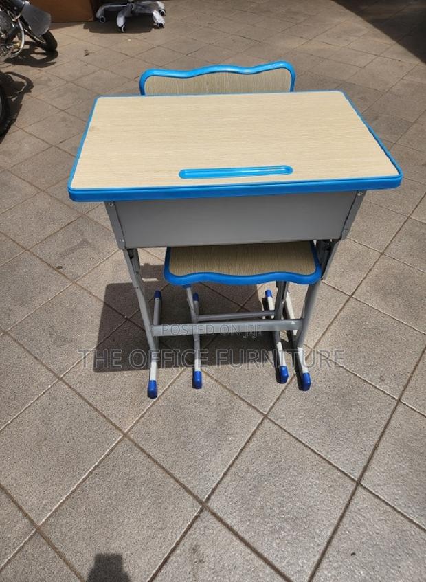 Student Desk · Photo 3