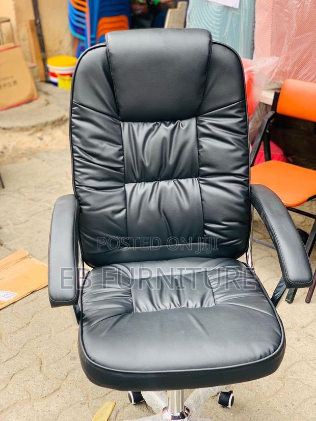 Executive Office Chair/Pastors Chair · Photo 3