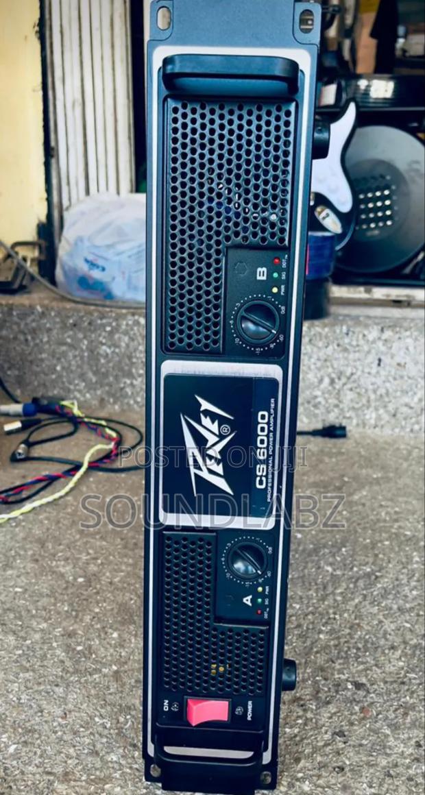 Peavey Cs 6000 Professional Power Amplifier · Photo 2