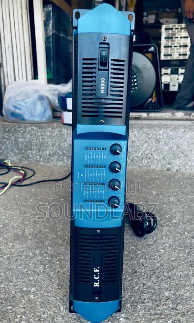 Rcf R-8000 4-channel Power Amplifier · Photo 2