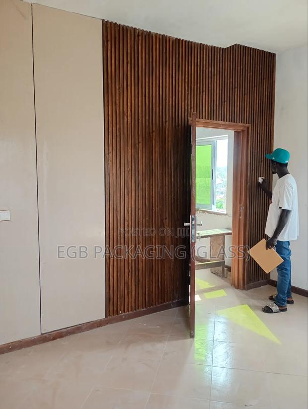 Wall Panels Installation · Photo 1