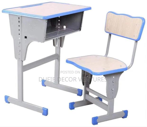 Student Table and Chair · Photo 1