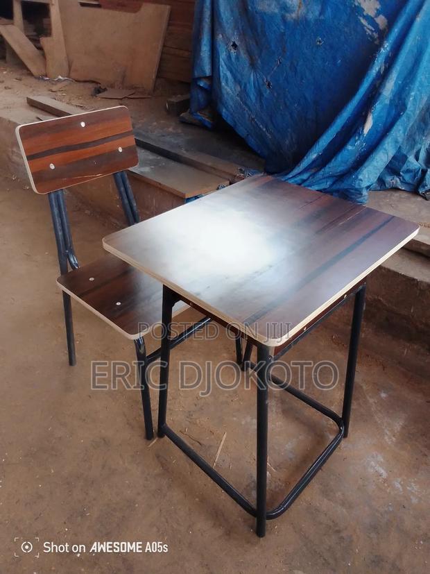 Lecture Hall Furniture · Photo 4