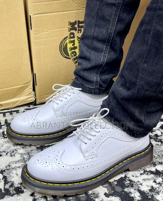 Authentic Dr Martens White Shoes · Photo 4