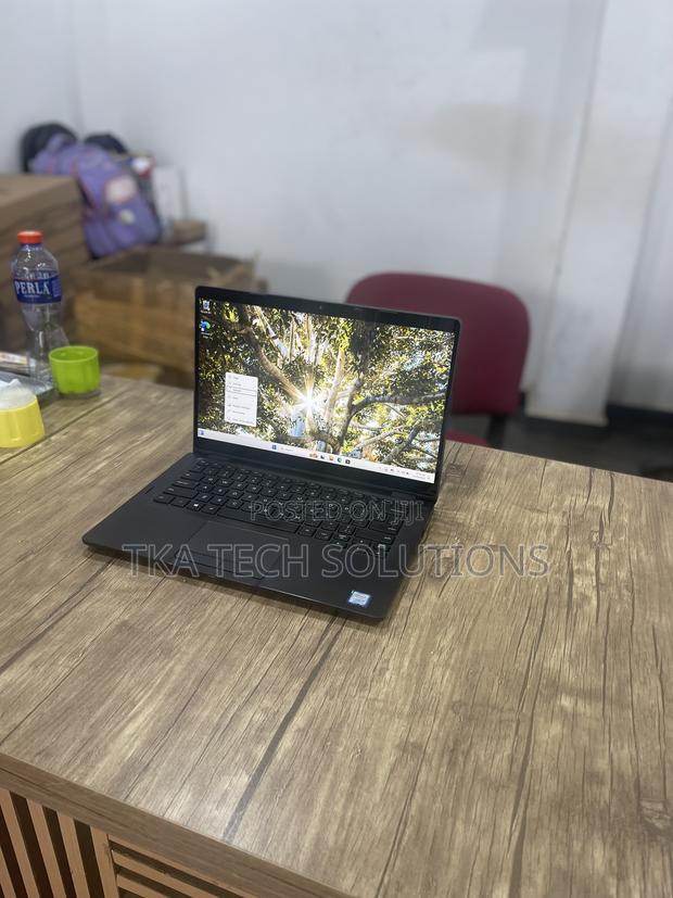 Laptop Dell Latitude 5300 8GB Intel Core I5 SSD 256GB photo 2