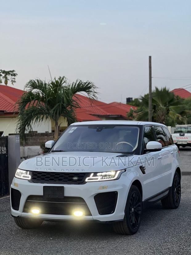 Land Rover Range Rover Sport SE 4x4 (3.0L 6cyl 8A) 2017 White · Photo 1