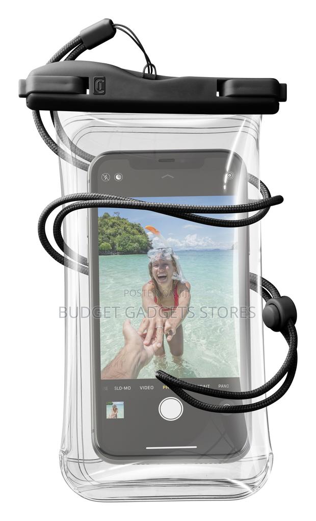 Waterproof Smartphone Case · Photo 3