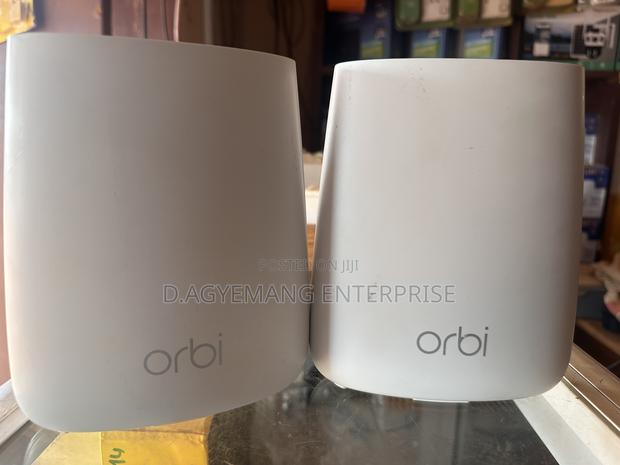 Netgear Orbi · Photo 3
