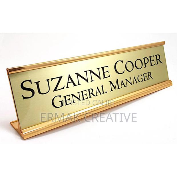 Desktop Sign · Photo 4